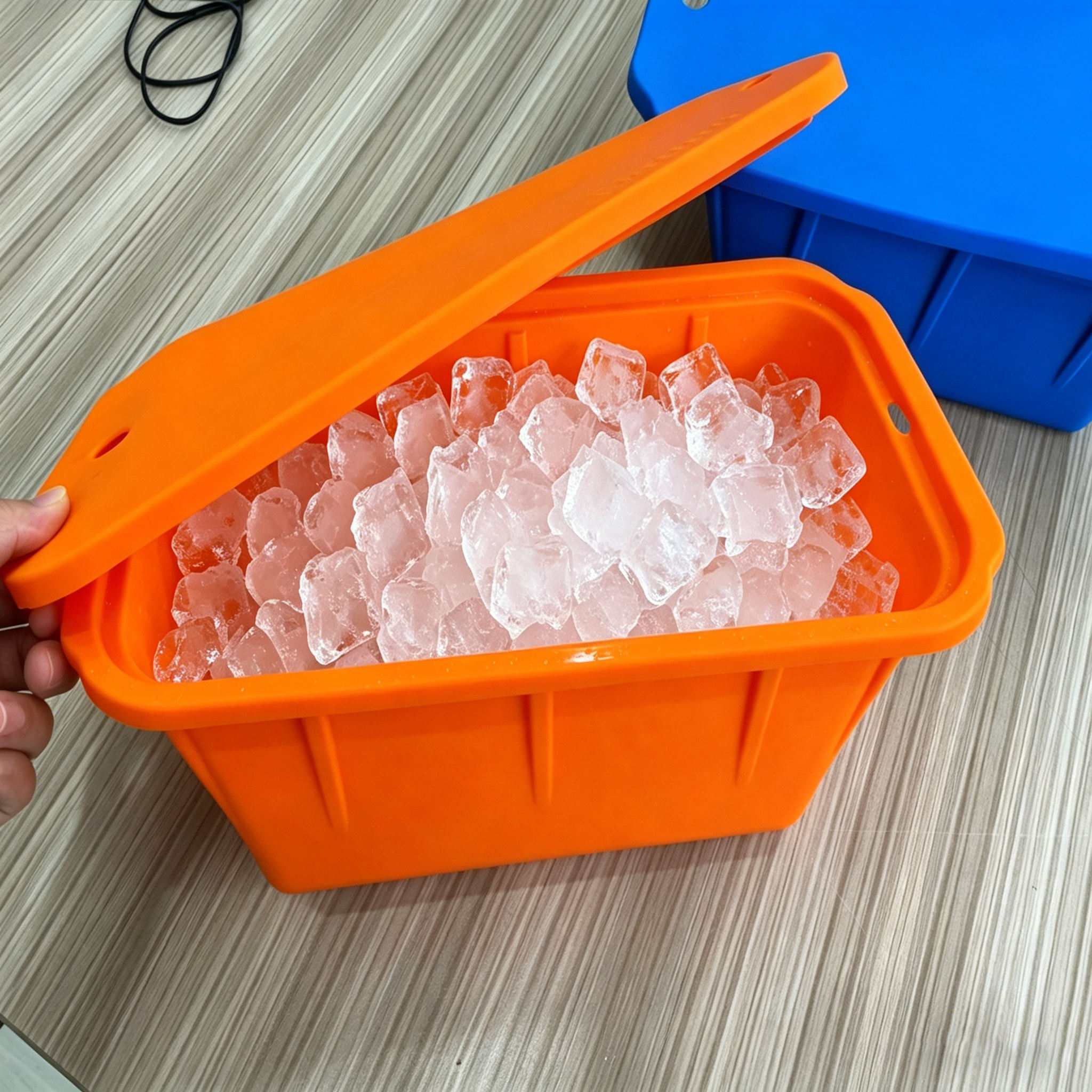 Grand bac &agrave; gla&ccedil;ons en Silicone personnalis&eacute; OEM, fabricant de moules &agrave; glace carr&eacute;s &eacute;cologiques, moules &agrave; glace durables