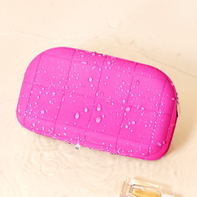 Bolsa de maquillaje Wellfine de silicona resistente al agua de gran capacidad, bolsa de almacenamiento de cosm&eacute;ticos multifuncional a la moda con cremallera