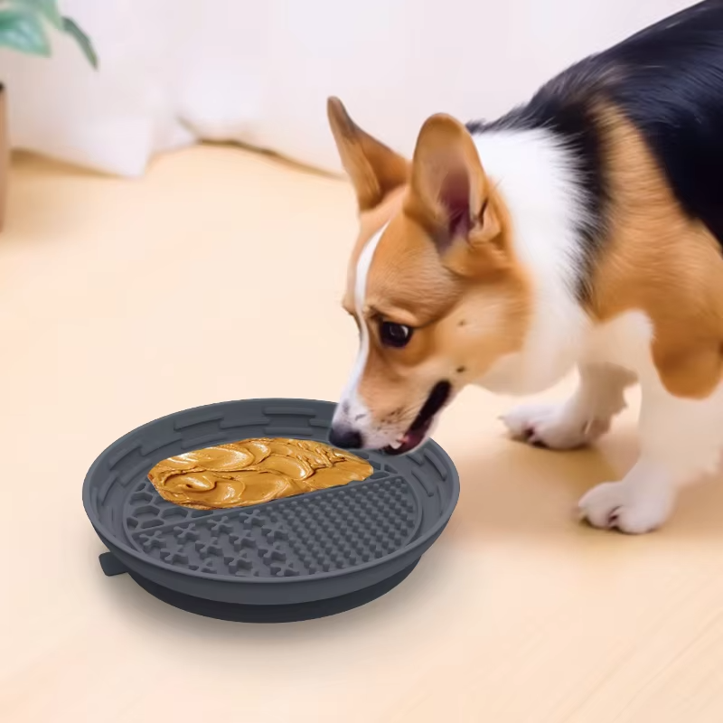 新着犬シリコーンスローフィーダーボウルペットなめるパッド食品グレードのシリコーンペットマット