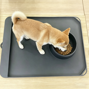 ペット用固体シリコーンフードマット猫犬用スタイリッシュ防水滑り止めペット給餌マット