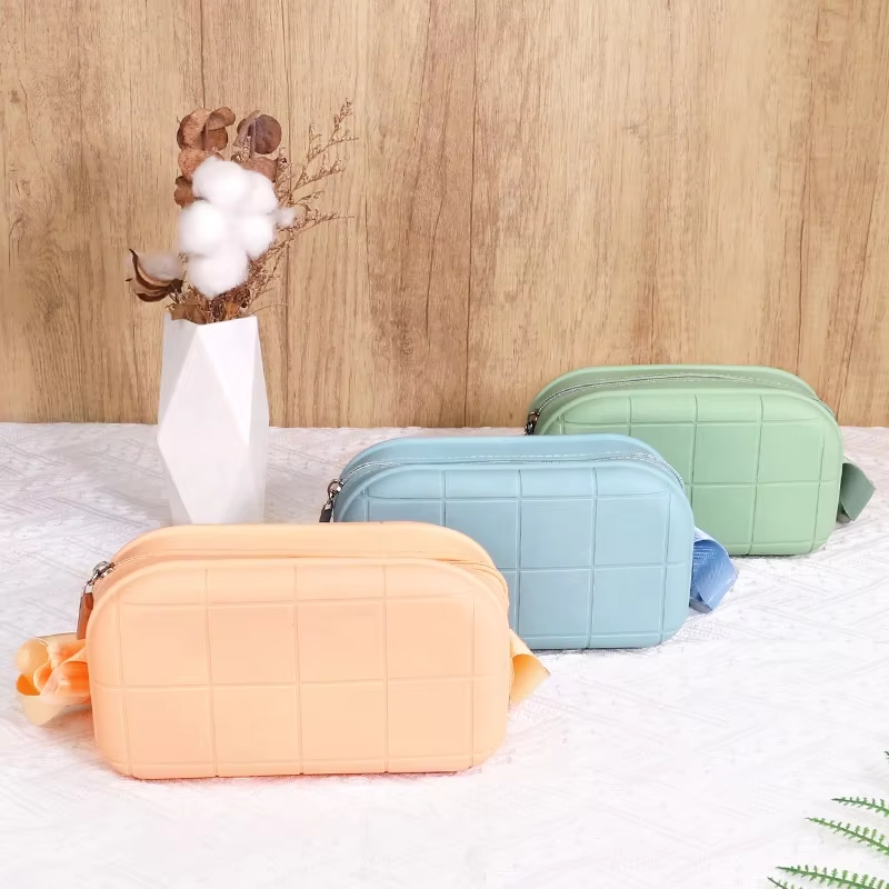 Bolsa de maquillaje de silicona impermeable de gran capacidad, bolsa de almacenamiento de cosm&eacute;ticos multifuncional a la moda con cremallera